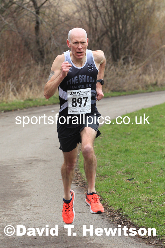 Senior women and veteran women and men over-50s NECAA Road Relay Champs., Hetton Lyons Park, Hetton le Hole, County Durham. Photo: David T. Hewitson/Sports for All Pics